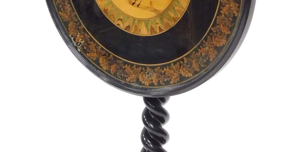 Tunbridgeware Table Sells for £4,800 at Auction Image