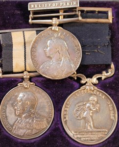 Lot 11-3 Naval DSM Royal Human Society Medal China War Medal Peking Clasp