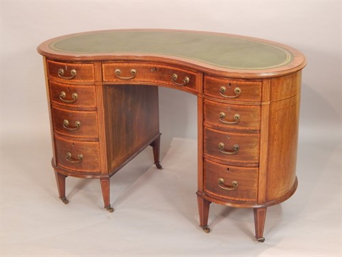Lot8 Edwardian Mahogany Kidney Shaped Desk