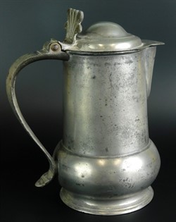 lot1 A rare early 18thC York pewter acorn flagon