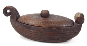 Thumbnail _lot 3131 A Maori carved wooden Wakahuia bowl